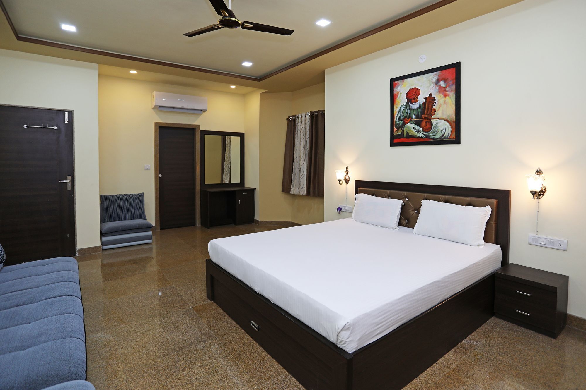 Oyo 9428 Hill View Room Goverdhan Vilas Удайпур Экстерьер фото