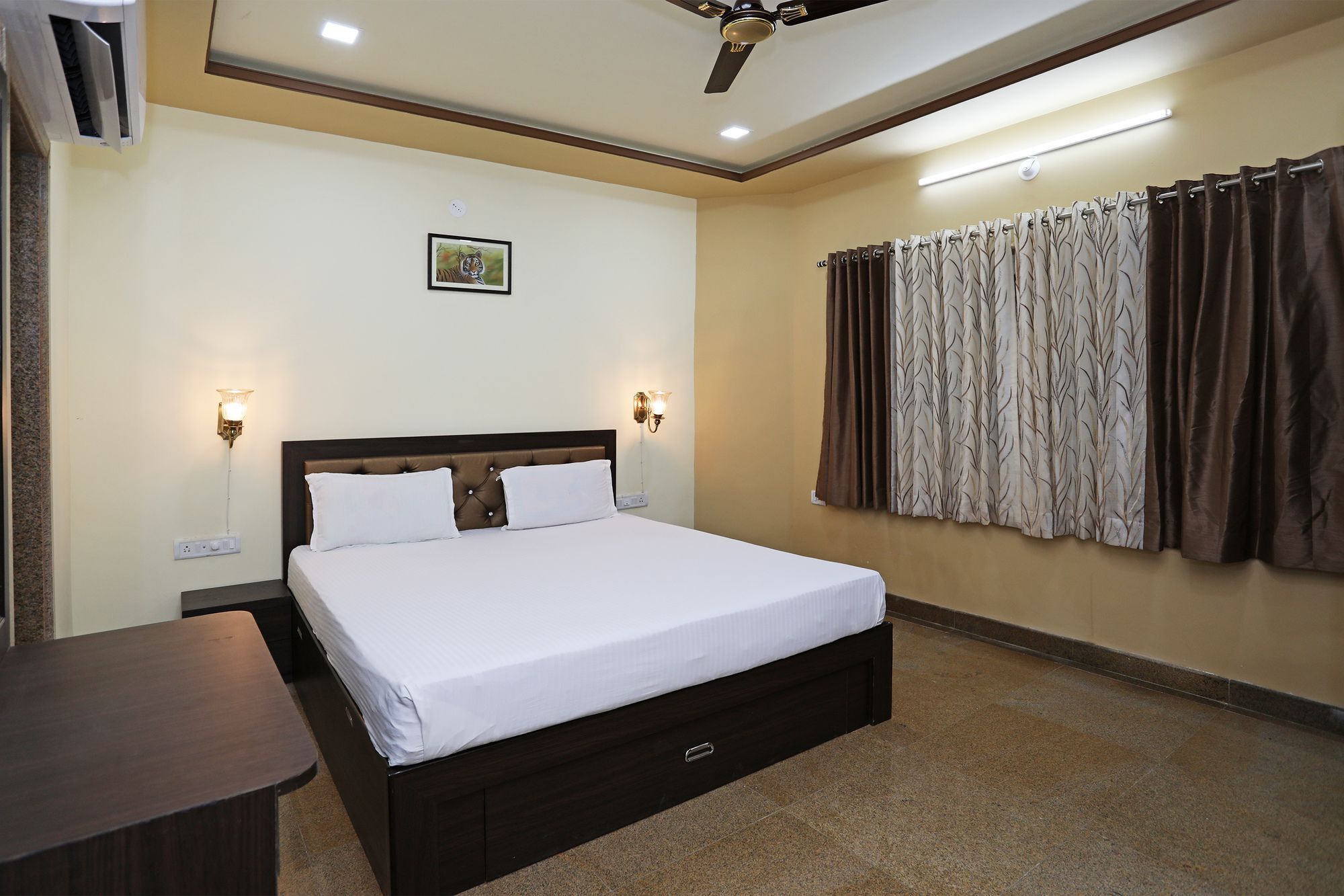 Oyo 9428 Hill View Room Goverdhan Vilas Удайпур Экстерьер фото